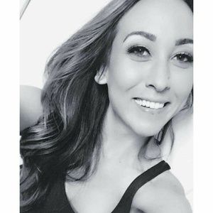 Meet your Posher, Casandra